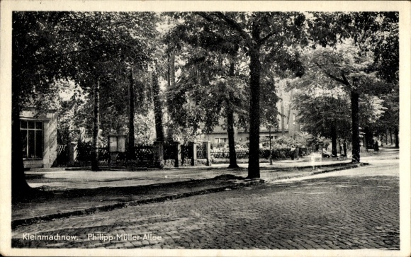 Postcard Kleinmachnow in Brandenburg, Philipp-Müller-Allee