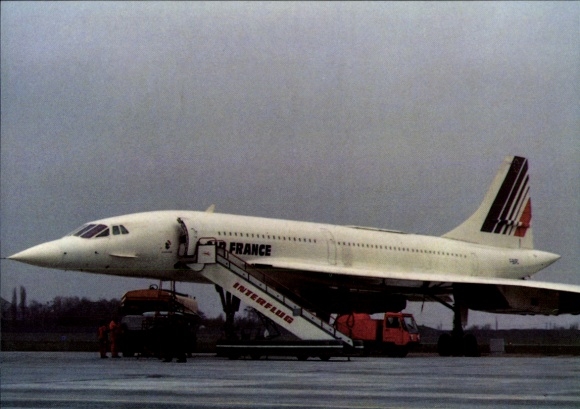 Samolot pasażerski KP Air France, Concorde, lotnisko