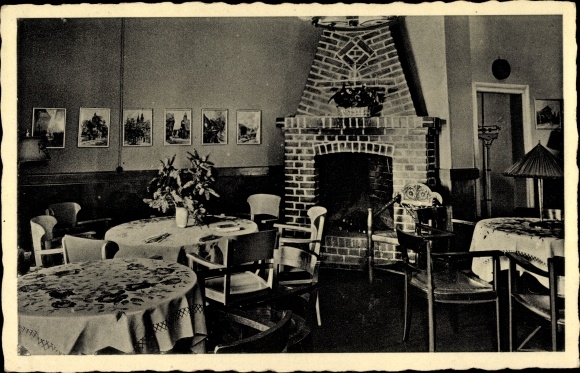 KP Niederkleveez Bösdorf w Holsztynie, dom rekonwalescencji Haus Osterberg, widok wnętrza, kominek