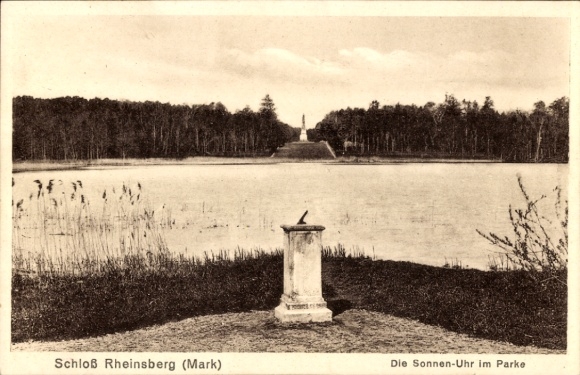 Postcard Rheinsberg in der Mark, Lake Castle, sundial in the park