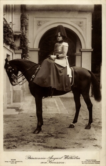 Ak Prinzessin August Wilhelm v. Preußen, Alexandra Viktoria v. Schlesw. Holst. Sonderburg Glücksburg