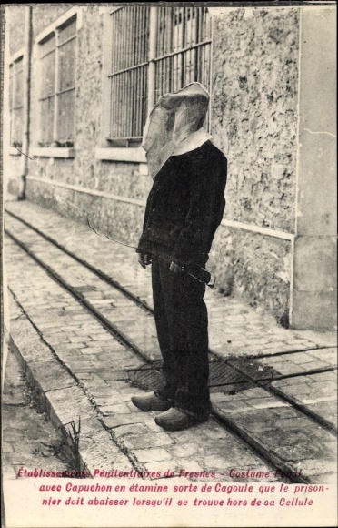 Ak Fresnes Val de Marne, Etablissement penitentiaire, Costume Penal aven Capuchon en etamine