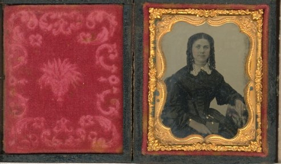 Daguerreotype Photo portrait Gold Frame Antique Red Velvet Girl