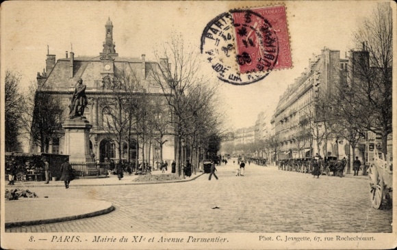 Postcard Paris XI, City Hall, Avenue Parmentier