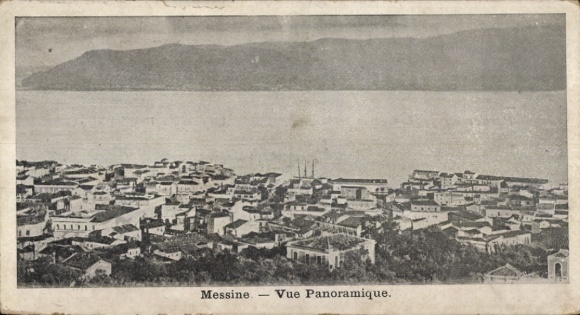 Ak Messina Sizilien, Panoramablick auf  Küstenlinie und Stadtansicht.