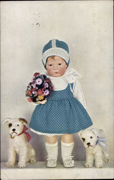 Postcard Käthe Kruse doll in a blue dress with a bouquet of flowers, two stuffed dogs