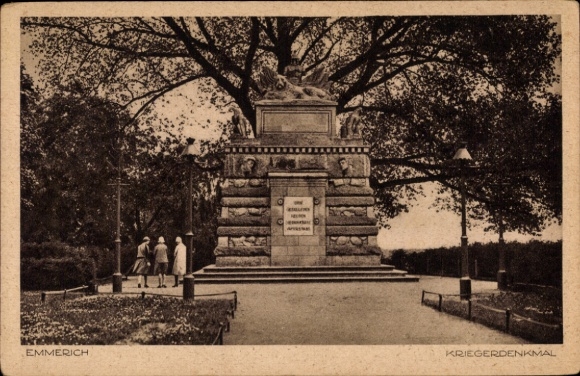 Postcard Emmerich am Niederrhein, war memorial, tree, park, people, monument