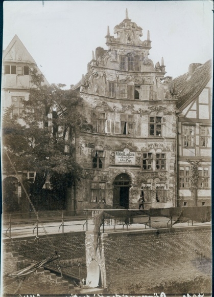Photo Stade in Lower Saxony, oldest house in the city, furniture warehouse