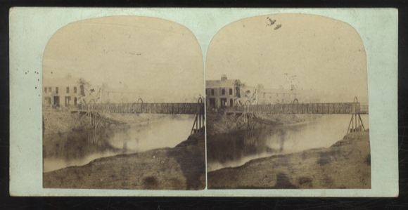 Stereo photo Manchester, England, canal with bridge