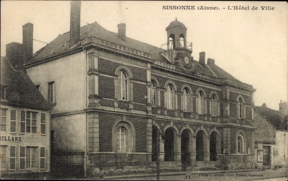 Ak Sissonne Aisne, van Hôtel de Ville, biljart, architectuur