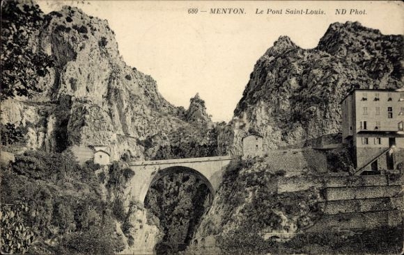 Postcard Menton Alpes Maritimes, bridge, mountains, buildings, black and white photo, Menton