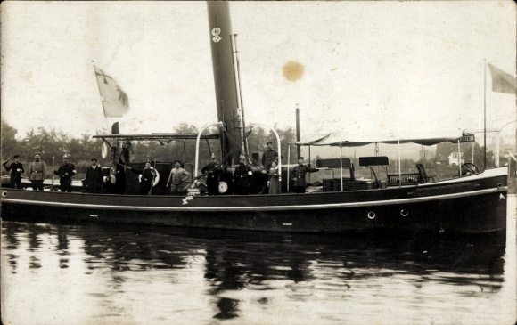 Foto Ak Hochheim am Main, Dampfer, Fahrgäste, Fahnen