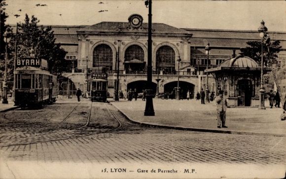 Postcard Lyon Rhône, Gare de Perrache, tram
