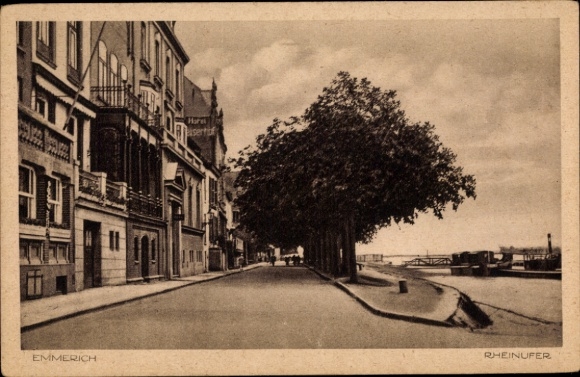 Postcard Emmerich am Niederrhein, Rhine bank, street with trees, historic buildings