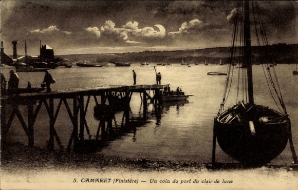 Postcard Camaret sur Mer Finistère, Un coin du port du clair de lune