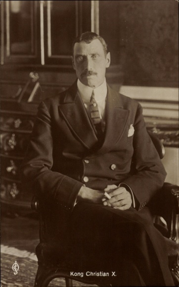 Postcard King Christian X of Denmark, portrait