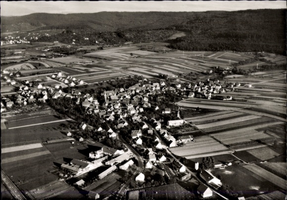 Ak Weiler an der Rems Schorndorf in Württemberg, Luftaufnahme eines Dorfes, landwirtschaftliche F