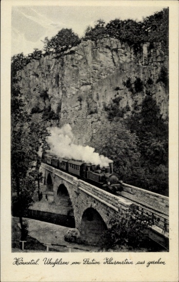 Postcard Hönnetal Balve in the Sauerland, Uhufelsen seen from Klusenstein station