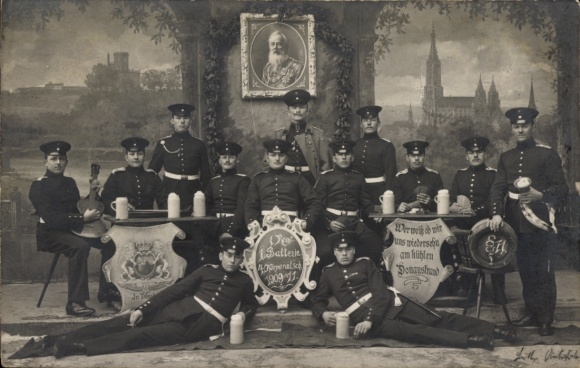 Foto Ak Neu Ulm, Deutsche Soldaten in Uniform, Gruppenbild