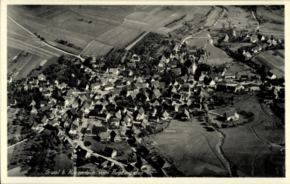 Ak Gruol Haigerloch im Zollernalbkreis, Luftaufnahme von  Dorfansicht, ländliche Umgebung