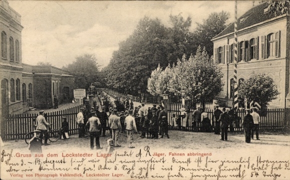 Ak Lockstedt in Holstein, Lockstedter Lager, Jäger, Fahnen abbringend