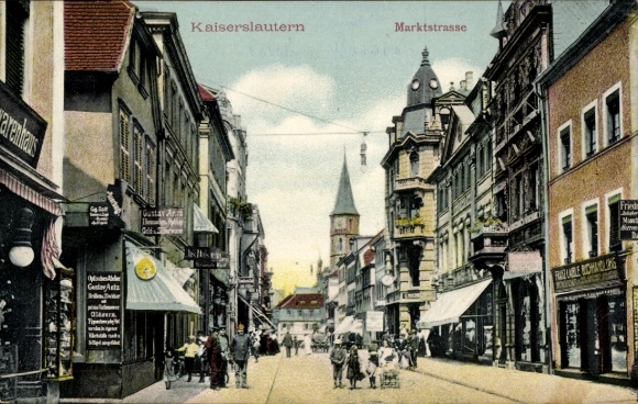 PC Kaiserslautern in the Palatinate, Marktstraße, scenery, people, shops, church tower