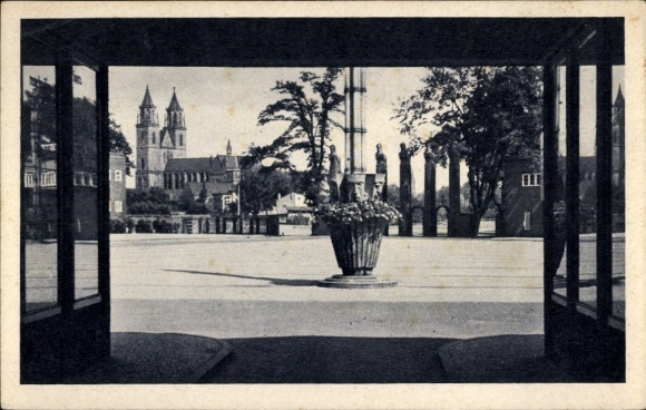 Ak Magdeburg an der Elbe, Durchblick zum Ehrenhof