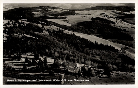Ak Furtwangen im Schwarzwald, Brend, Brendturm, Landschaftsaufnahme, Schwarzwald, Flugzeugsicht, 