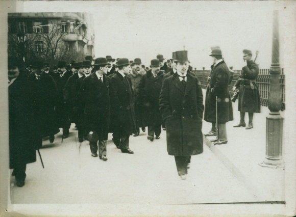 Photo Budapest Hungary, La Greve Generale, members of the opposition 1913