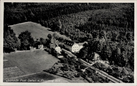 Ak Juchhöh Tirpersdorf im Vogtland, Fliegeraufnahme, Gasthof