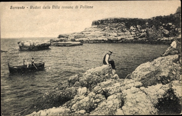 Ak Sorrento Campania,  Ruinen der Villa romana, Felsen, Fischerboot, Mann auf Felsen