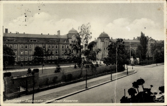 Ak Bloaschütz Bautzen Oberlausitz, Bautzen Huzarenkazerne, planten, straatzicht