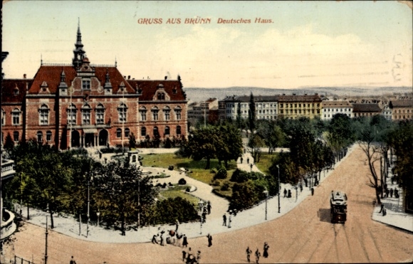 Ak Brno Brünn Südmähren, Deutsche Haus, Menschen im Park, Straßenansicht,  Architektur