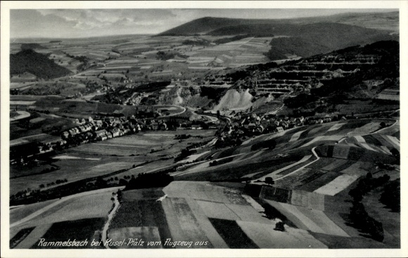 Postcard Rammelsbach in the Palatinate, aerial photograph of agricultural land, village view