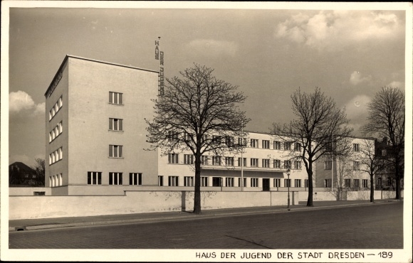 Postcard Dresden Strehlen, House of Youth, Bauhaus