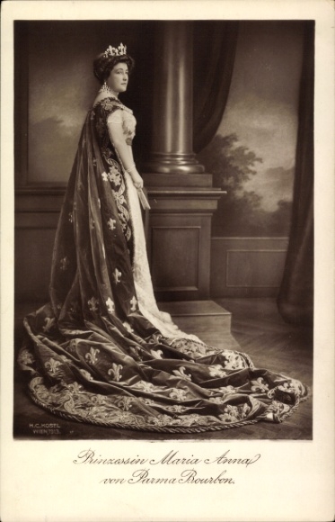 Postcard Princess Maria Anna of Parma Bourbon, portrait