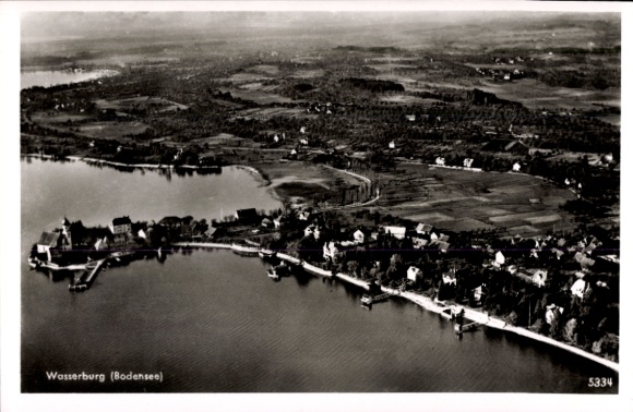 Ak Wasserburg am Bodensee Schwaben, Luftaufnahme von Wasserburg, Bodensee, See, Häuser, Landschaf