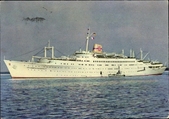 Postcard FDGB holiday ship MS Friendship of Nations, pilot boat