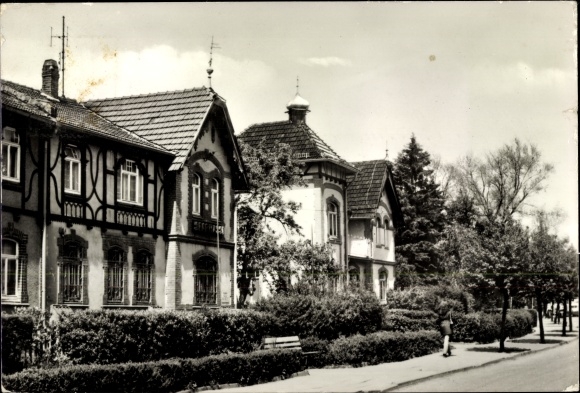Ak Bad Tennstedt in Thüringen, Kurstrasse, vakwerkhuis