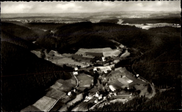 Ak Ehlenbogen Alpirsbach im Schwarzwald, Luftaufnahme von  Wälder, Felder, Landhäuser