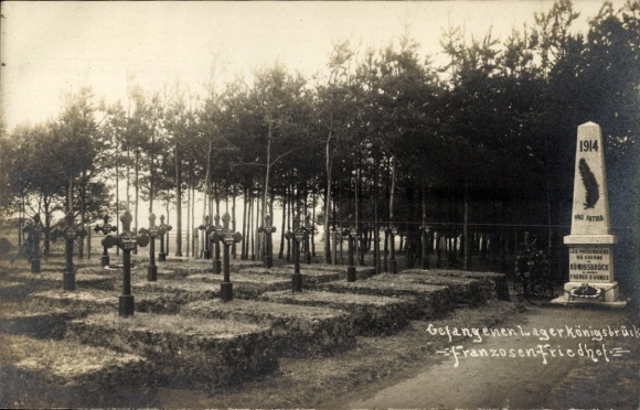 Postcard Königsbrück in Upper Lusatia, prisoner camp, French cemetery, I. WK