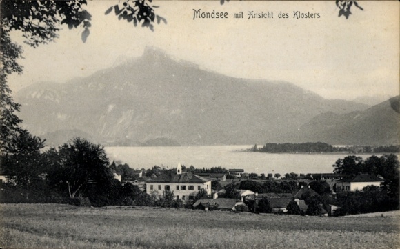 Ak Mondsee Oberösterreich,  Klosteransicht, Berglandschaft, ruhiger See