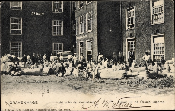 Postcard &#39;s Gravenhage The Hague South Holland Netherlands, Barracks, Dutch soldiers