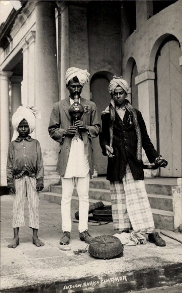 Photo Postcard Indian snake charmers
