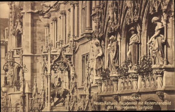 Munich, New Town Hall, equestrian statue of Prince Regent Luitpold