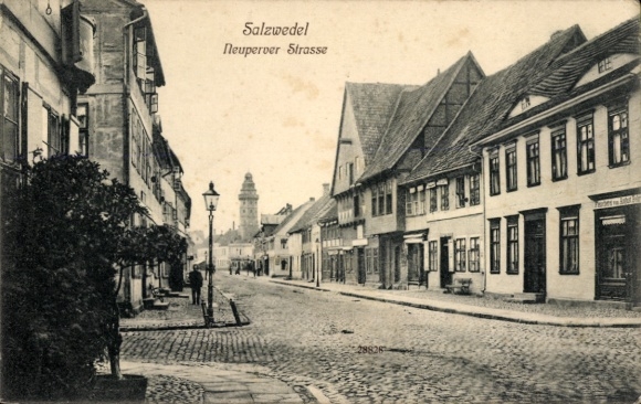 Ak Salzwedel in der Altmark, Neuperver Straße