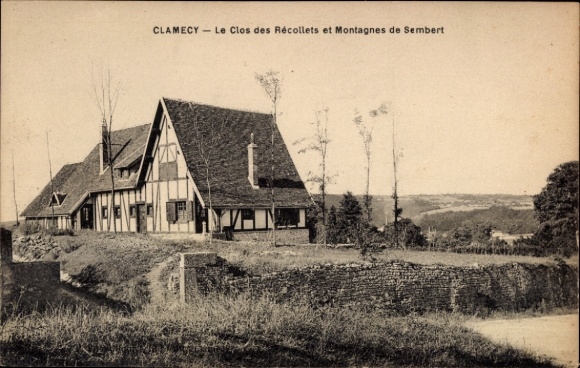 Ak Clamecy Nievre, Historisches Gebäude, Landschaft, Bäume, Frontansicht, klassischer Baustil