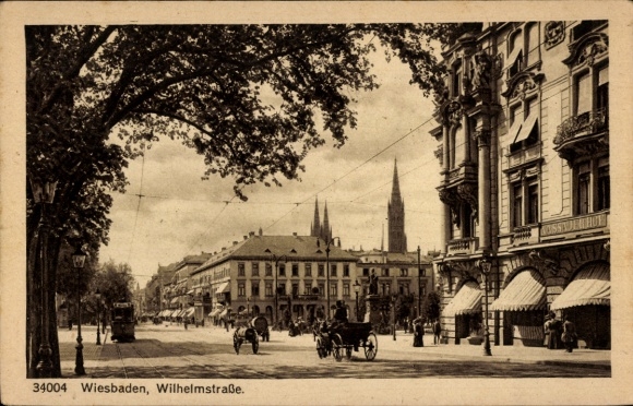 Postcard Wiesbaden in Hessen, Wilhelmstraße, tram line 6, Nassauer Hof