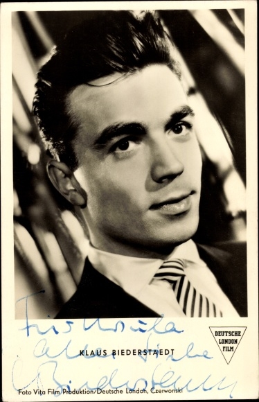 Postcard actor Claus Biederstaedt, portrait, love war after notes, autograph