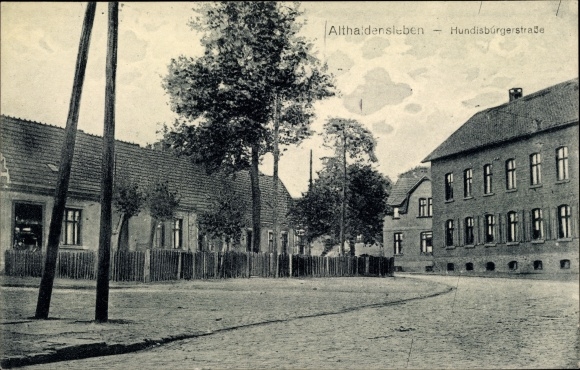 Postcard Althaldensleben Haldensleben in Saxony Anhalt, Hundisburgerstraße